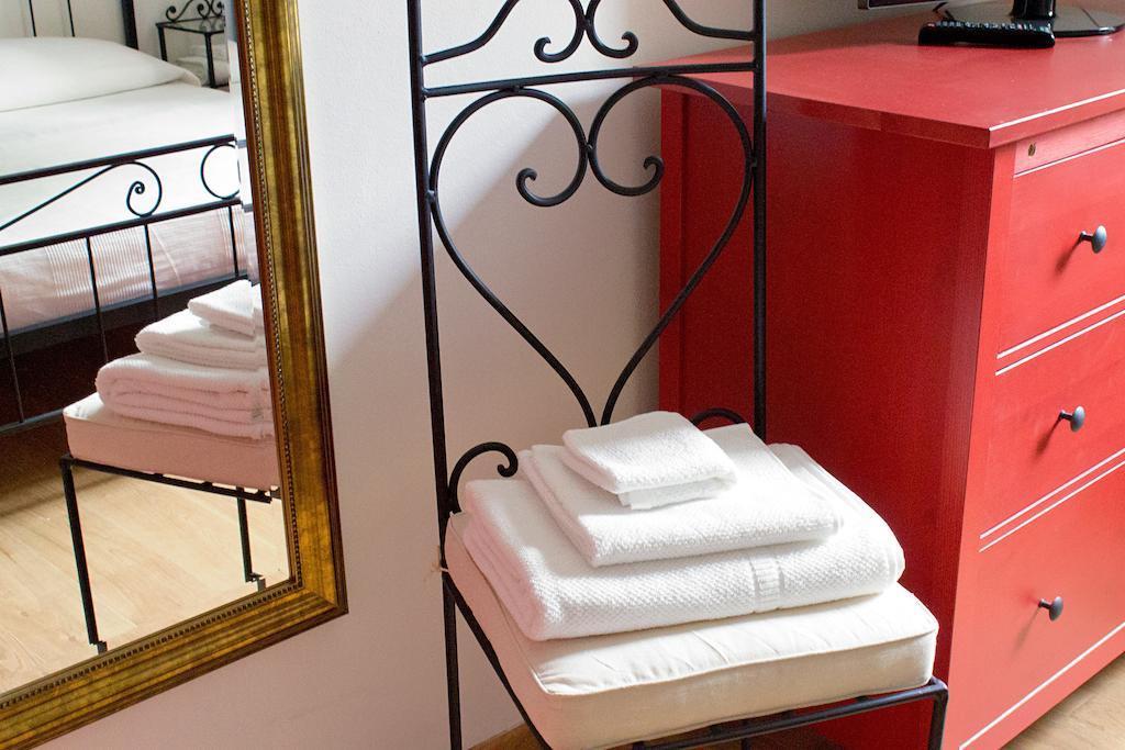 Hotel Bernardone Camaiore Habitación foto