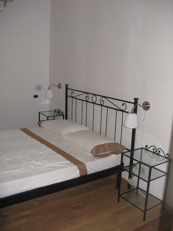 Hotel Bernardone Camaiore Habitación foto